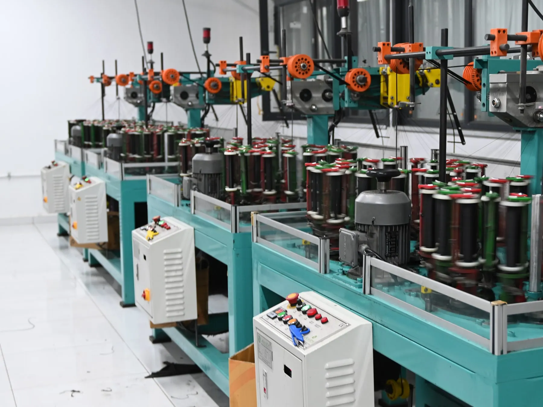 Knitting machines